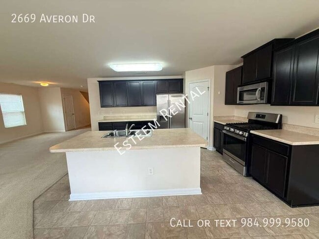 Photo - 2669 Averon Dr