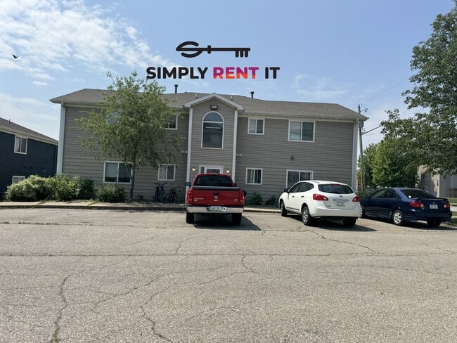 3 Bedroom 2 Bathroom with Internet! - 3 Bedroom 2 Bathroom with Internet! Condo Unit 3