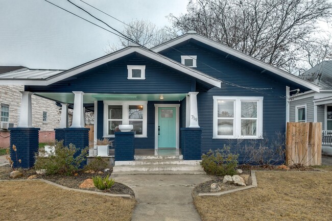 RENOVATED DIGNOWITY HILL 3-BEDROOM - RENOVATED DIGNOWITY HILL 3-BEDROOM House