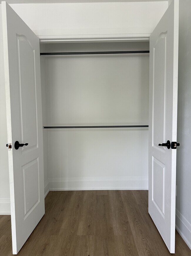 Photo - 2294 Lake Shore Blvd W Unité Room 101