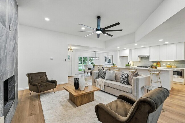 Photo - 4303 Blackheath Rd