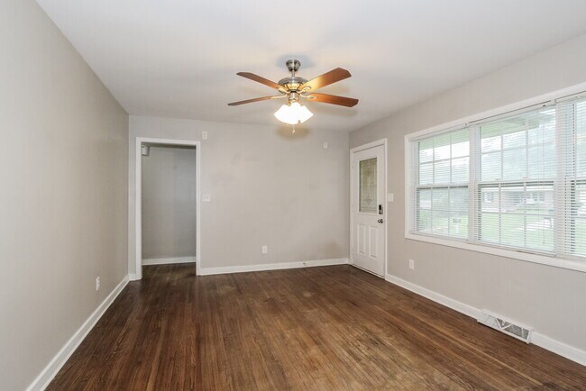 Photo - 509 Ardmore Ln