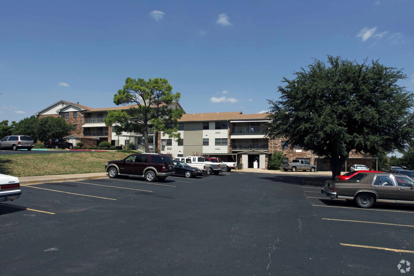 Photo - Nowata Garden Apartments