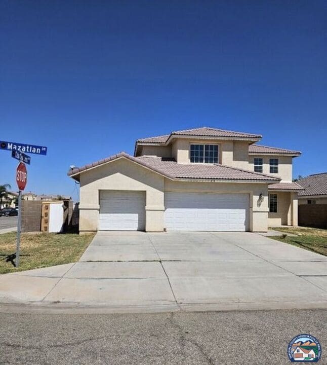 Building Photo - 218 Mazatlan Dr