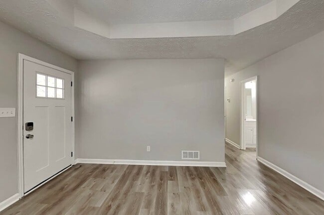 Photo - 301 E Country Woods Dr