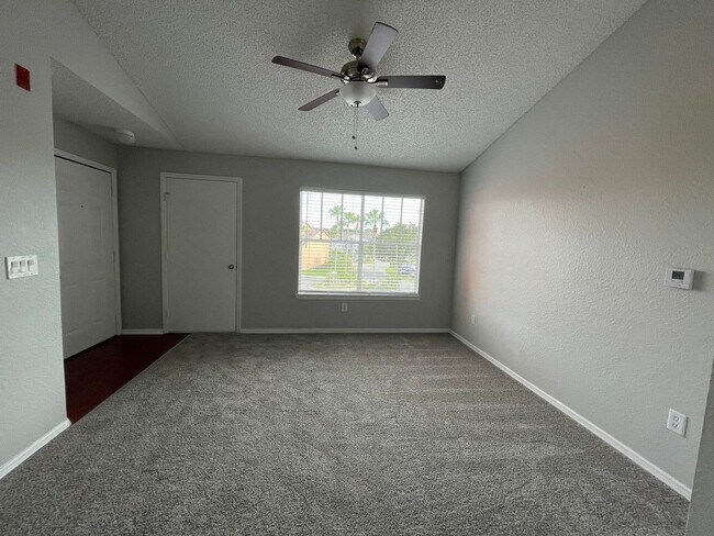 Photo - Beautiful Condo available on July 1st. Do not miss this opportunity.
