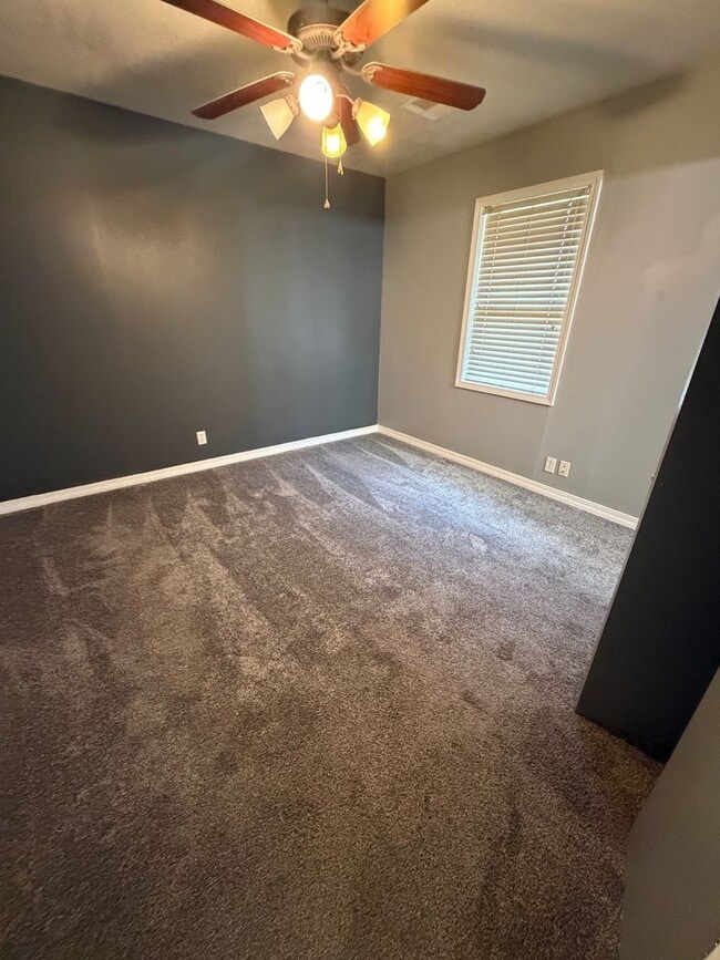 Photo - 700 Hillside Dr