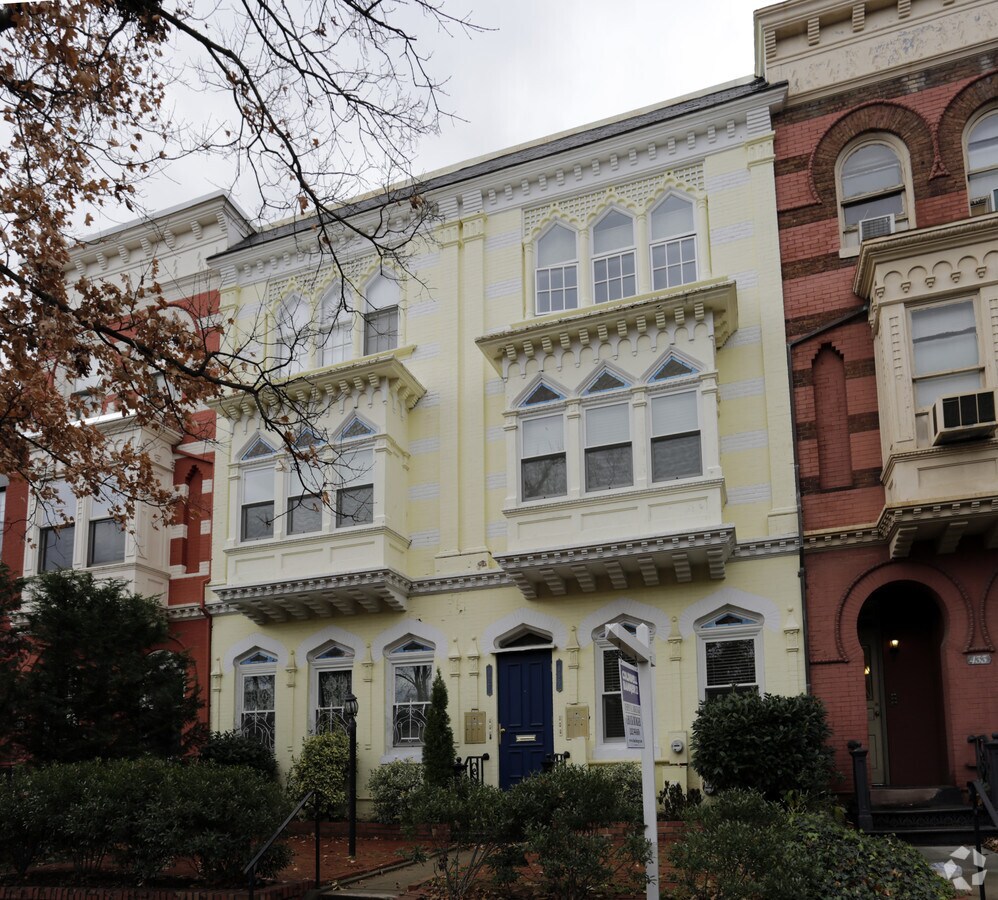 Photo - 435-437 2nd St SE