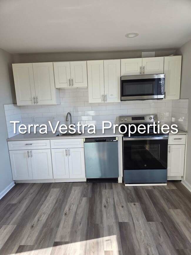 Building Photo - 711 N 3rd St Unit 2