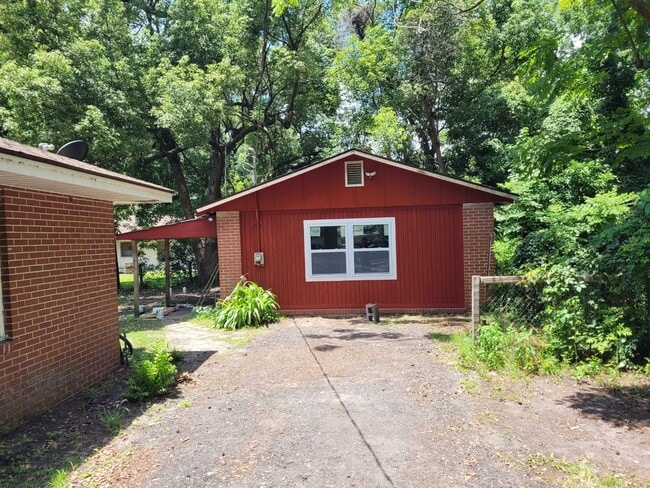 Building Photo - 3611 Hardee Ave