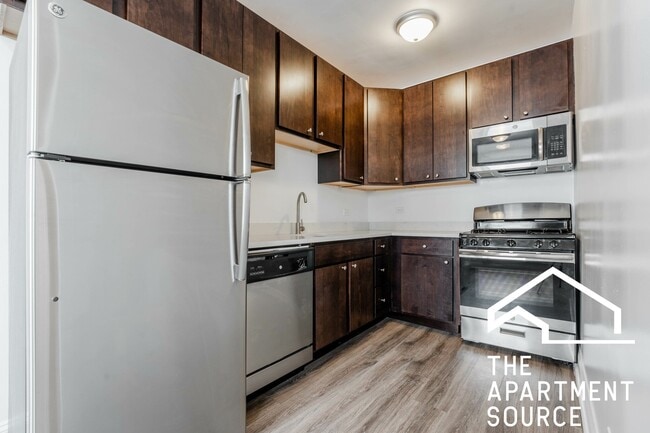 Photo - 2936 W Palmer St Unit 4