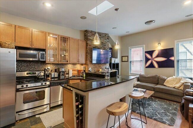 Photo - 112 Morris St Unit 10