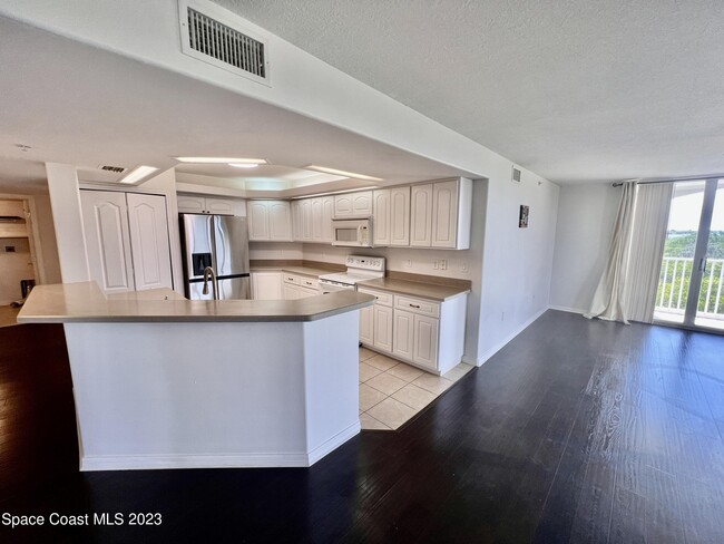 Photo - 800 Del Rio Way Unit 402