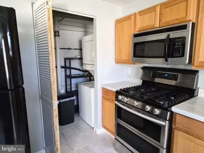 Photo - 7948 Eastdale Rd