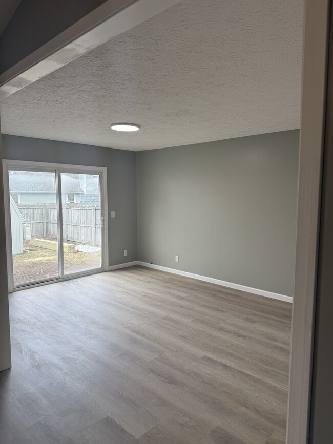 Photo - 804 Woodmere Dr