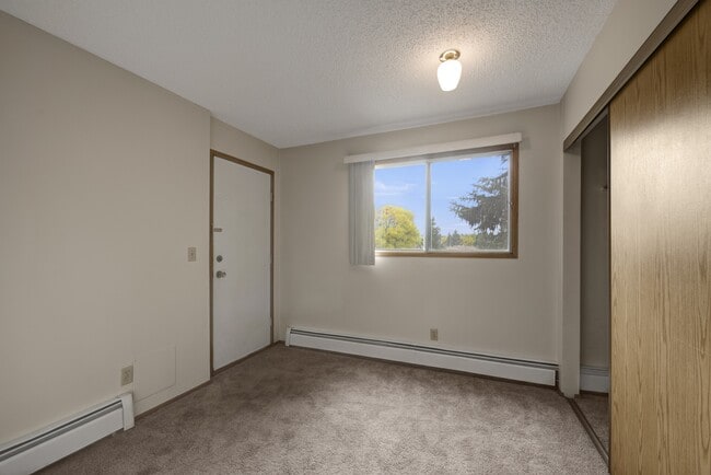 Photo - Gateway Square