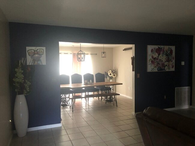 Photo - 230 E Story Rd