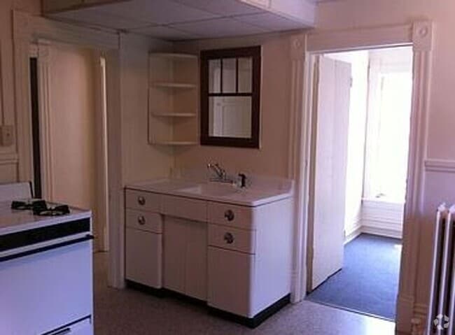 Building Photo - 1109 17th Ave SE Unit Upper & Lower Rental