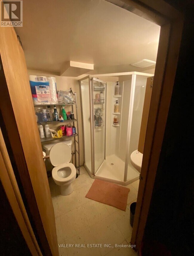 Photo - 317 Victoria St