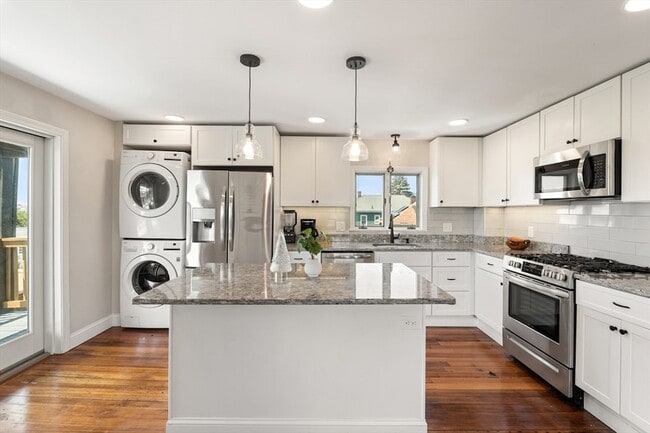 Building Photo - 159 Cowper St Unit 3