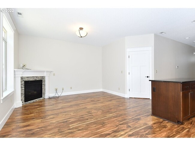 Photo - White Oak Village