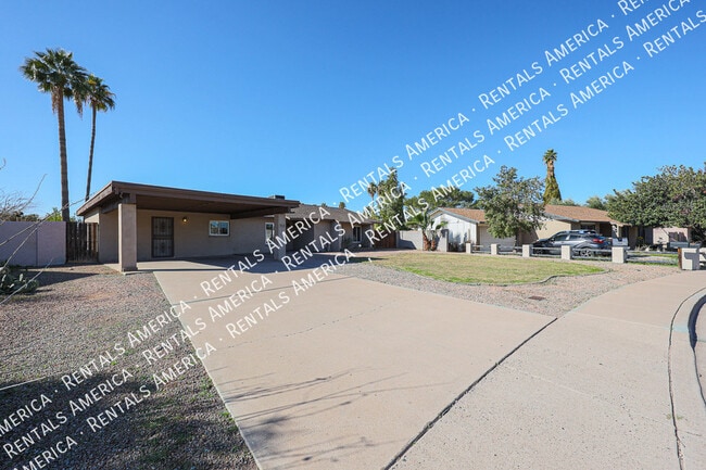 Building Photo - 913 W Jerome Cir