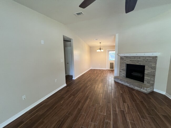 Photo - 309 Adams Dr