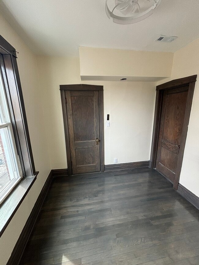 Photo - 1538 N Avers Ave