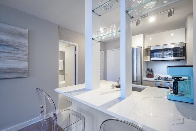 Photo - 922 24th St NW Unidad ID385P