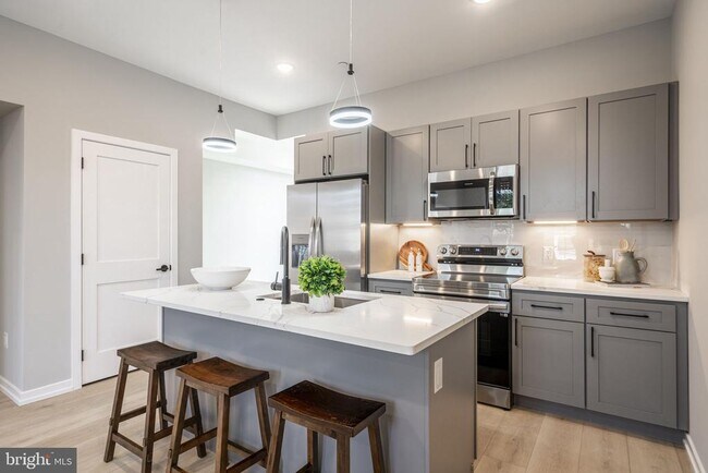 Photo - 713 S Mildred St Unit 3B