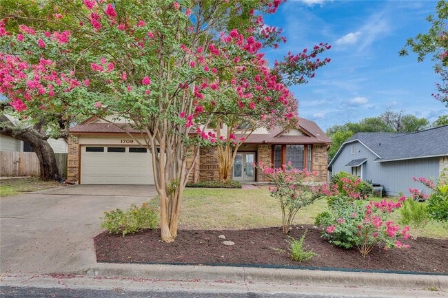 Building Photo - 1709 Pheasant Roost Rental