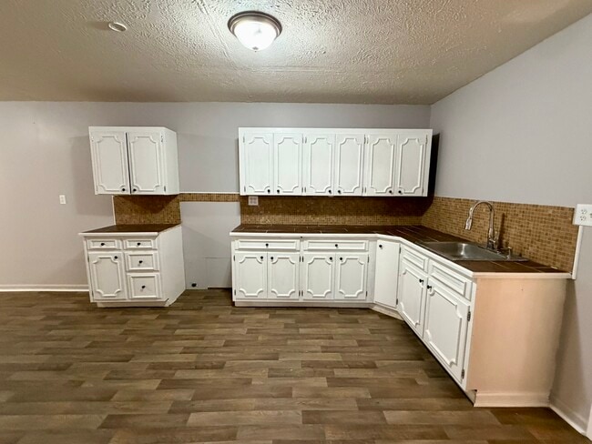 Photo - 724 Searcy Ave