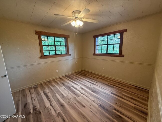 Photo - 417 E Broussard Rd