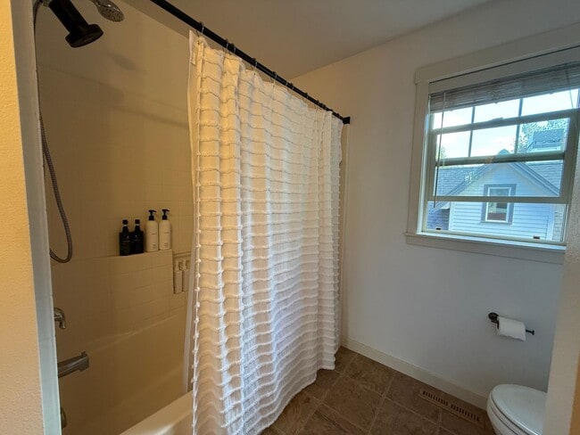 Photo - Charming 2 Bed with a Fenced Backyard