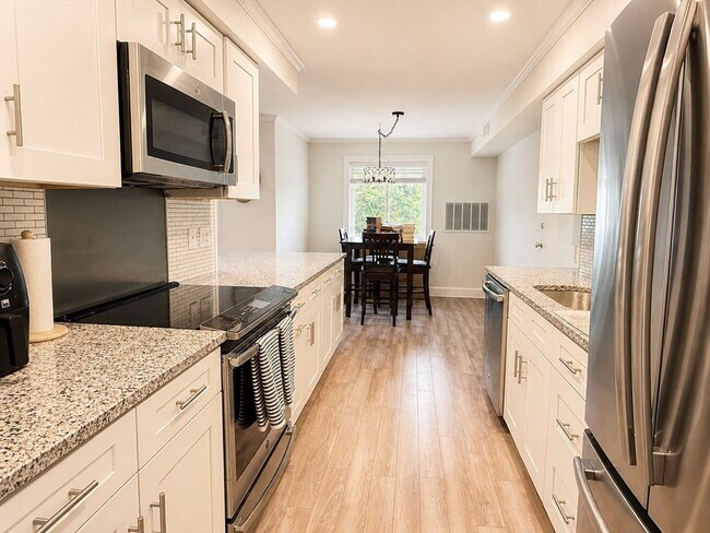 Photo - 10 Beal's Cove Rd Unidad J
