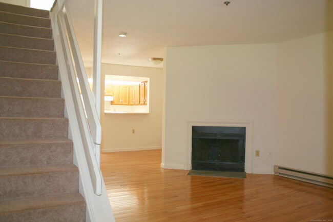 Photo - 124 Coalpit Hill Rd Unit 122