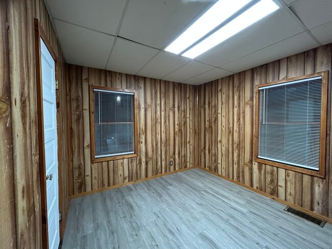 Photo - 922 S Spring St