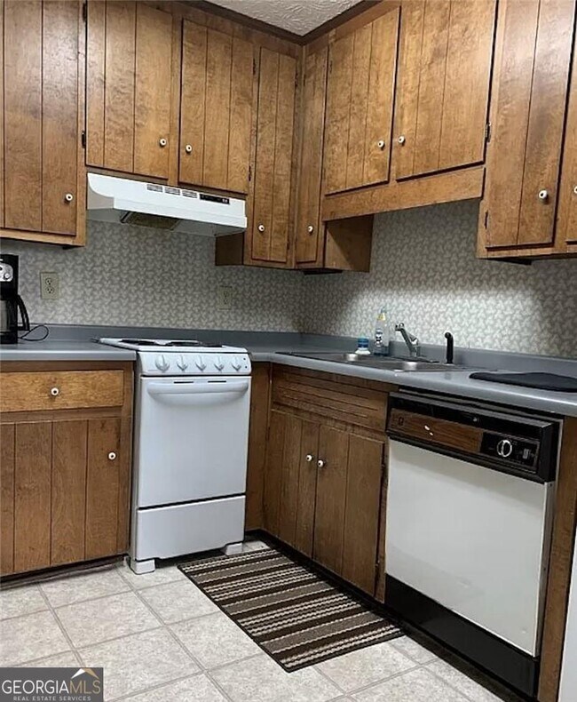 Photo - 174 Talmadge St Unit APT 14