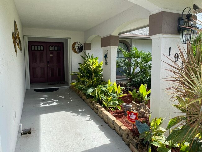 Photo - 191 Parkwood Dr S