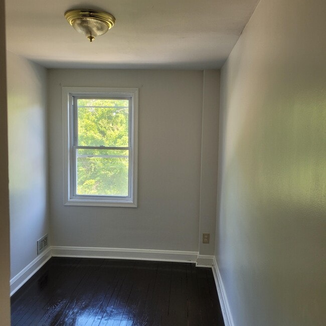 Photo - 729 Yale Ave