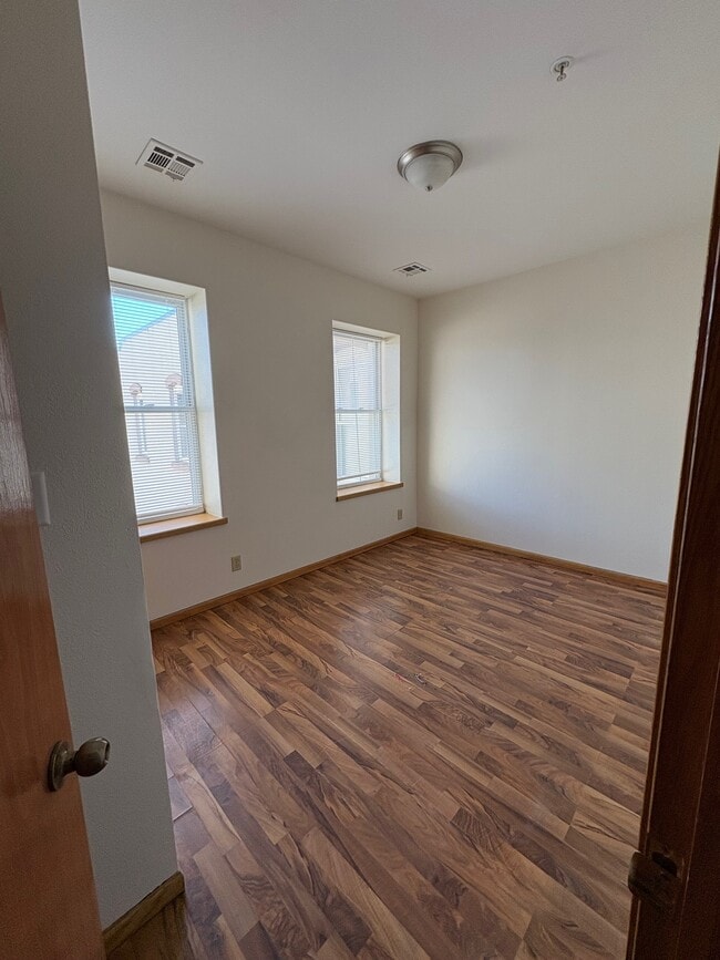 218 W Central Ave