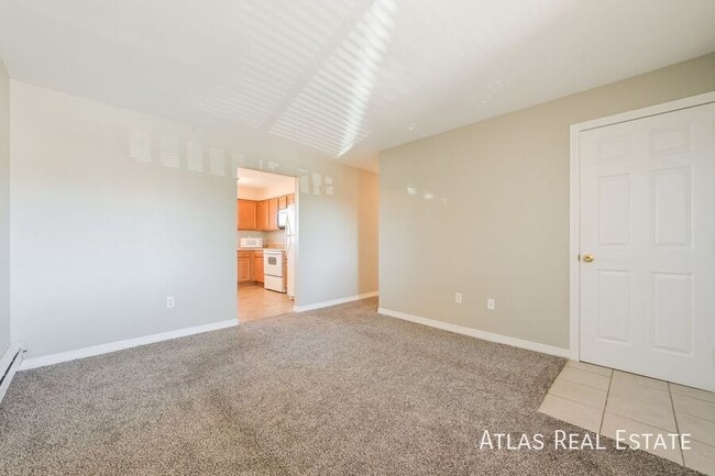 Photo - 960 Bishop Ct Unit A