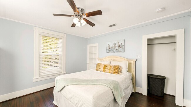 Photo - 14 Sanchez Ave Unit Apt A