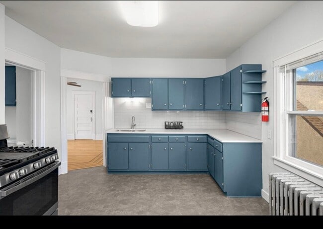 Photo - 2517 University Ave NE Unit 2