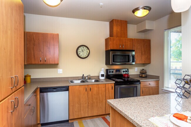 1BR, 1BA - 788SF
