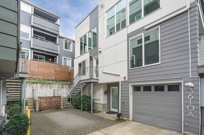Photo - Welcome Home Modern Townhome in the heart of Freemont