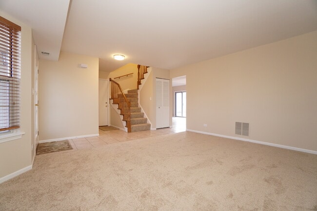 Living Room / Entry - 86 Bradford Ln