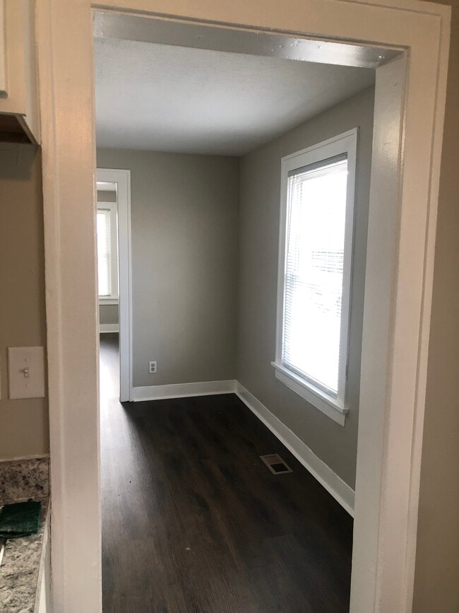 Photo - 132-136 George Unit 132-5