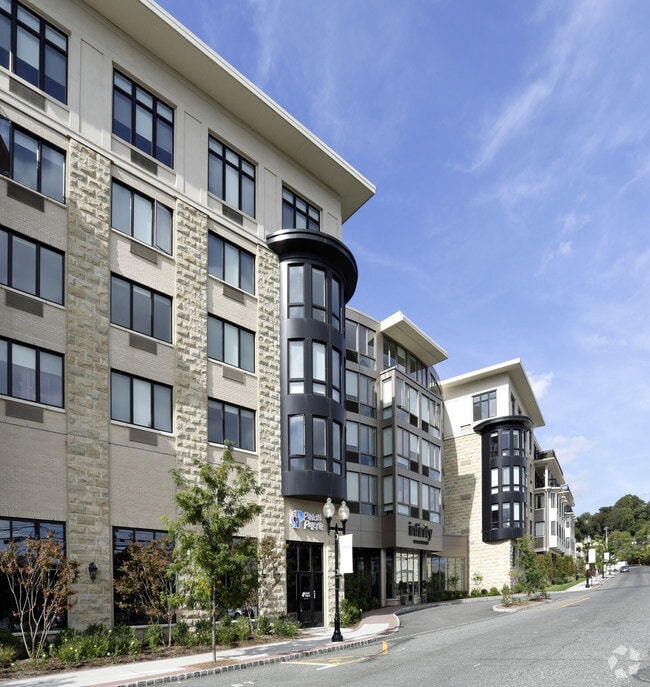 Infinity Edgewater