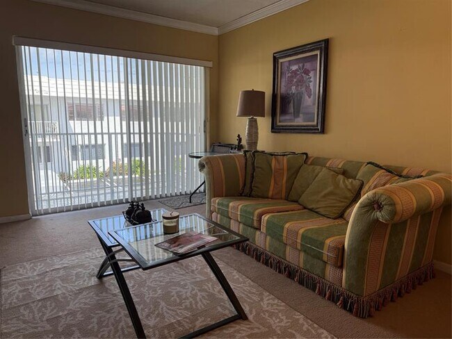 Photo - 412 S Cypress Rd Unidad 225